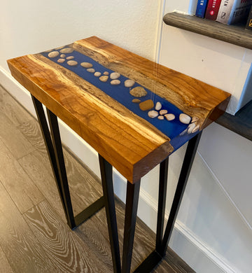 Resin side table (HTX)